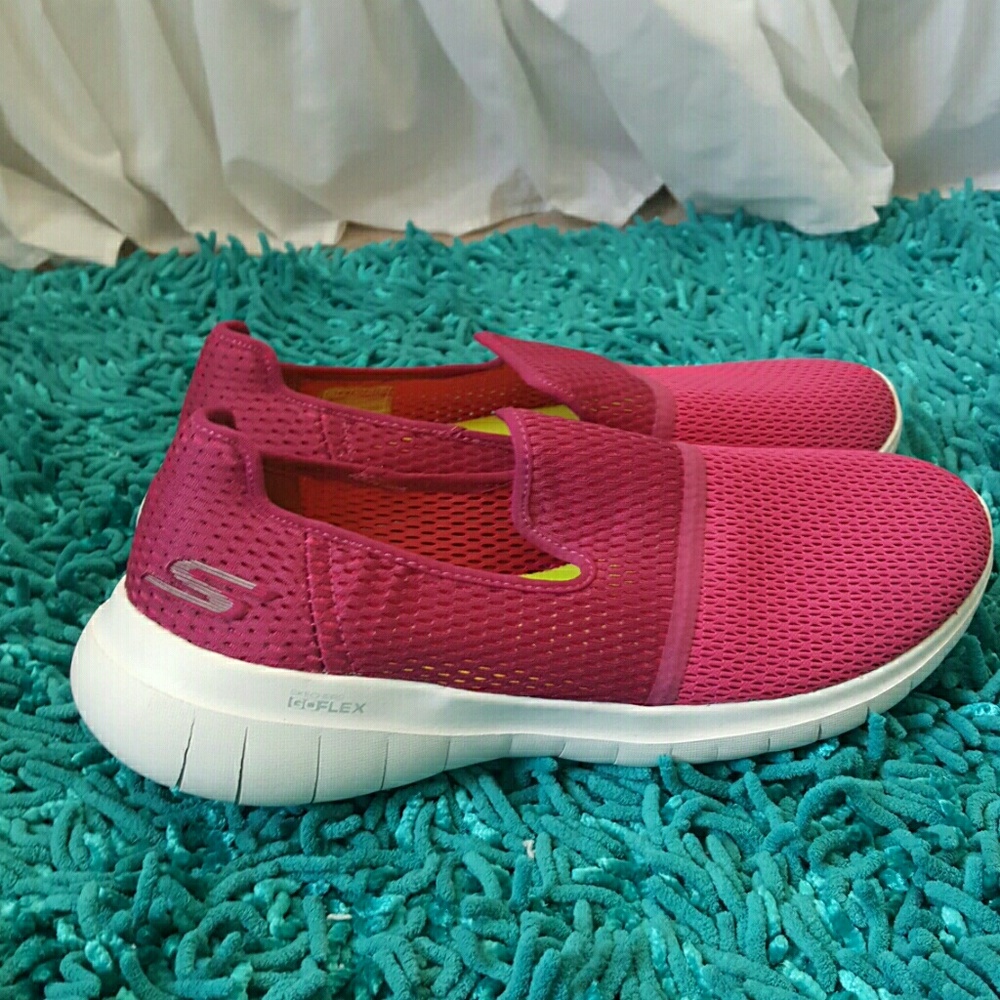 Skecher GOGA MAX
